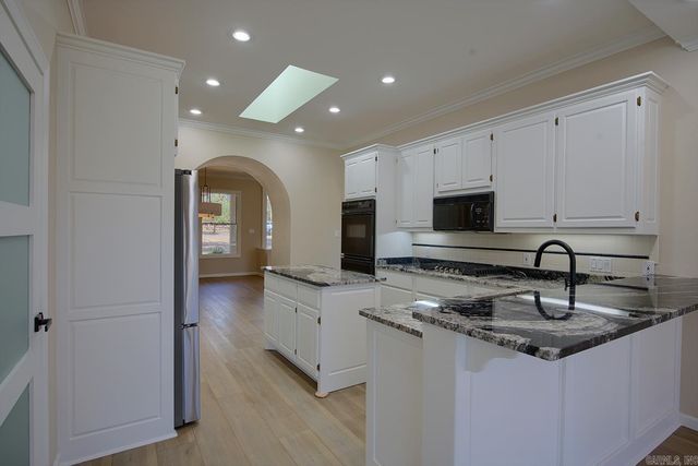 25 Cresta Circle, Hot Springs Village, AR 71909