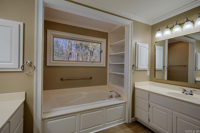 25 Cresta Circle, Hot Springs Village, AR 71909