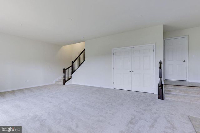 43369 TOWN GATE SQ, Chantilly, VA 20152