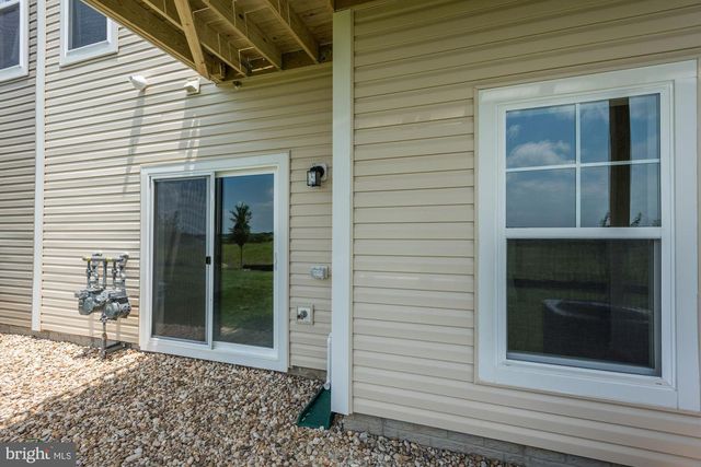 43369 TOWN GATE SQ, Chantilly, VA 20152