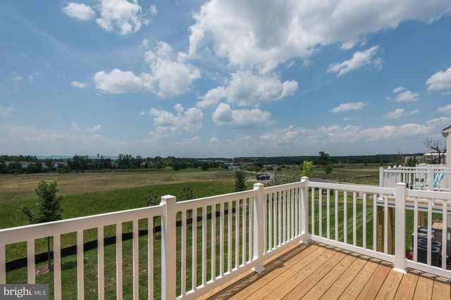 43369 TOWN GATE SQ, Chantilly, VA 20152