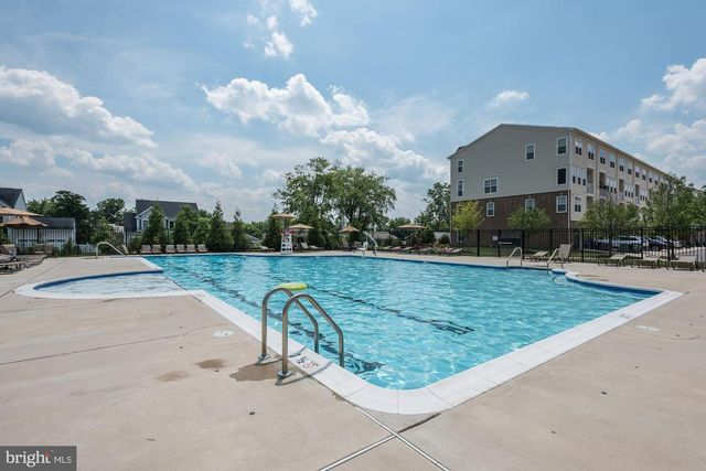 43369 TOWN GATE SQ, Chantilly, VA 20152