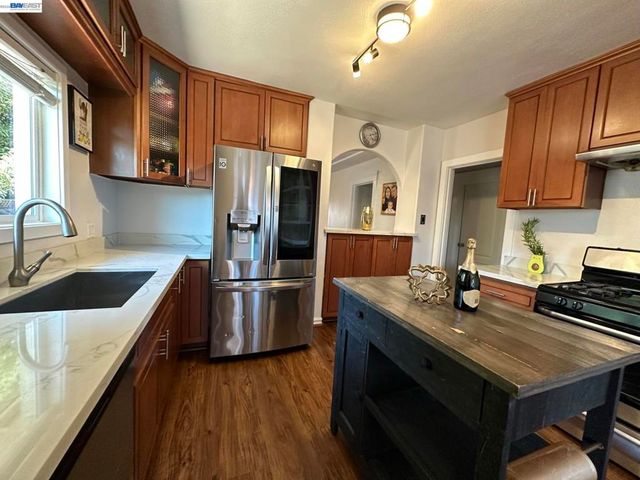 4239 Quigley Pl, Oakland, CA 94619