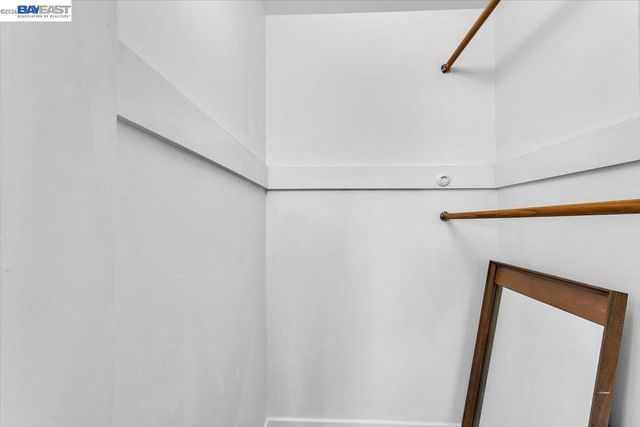 3300 Harrison St, Oakland, CA 94611