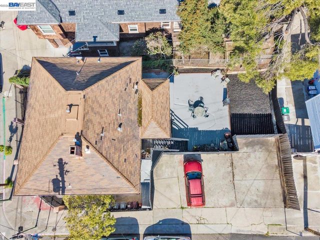 3300 Harrison St, Oakland, CA 94611