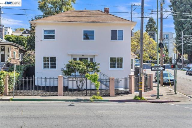 3300 Harrison St, Oakland, CA 94611