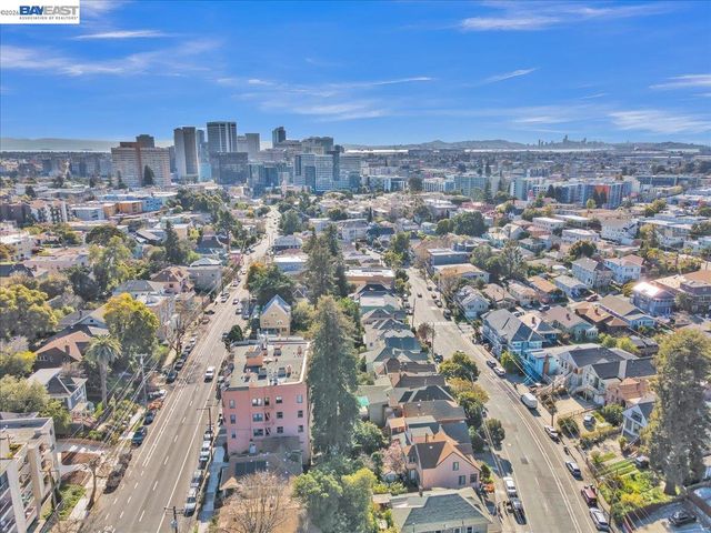 3300 Harrison St, Oakland, CA 94611