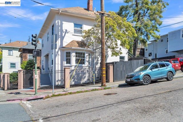 3300 Harrison St, Oakland, CA 94611