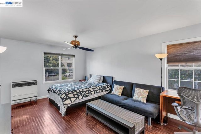 3300 Harrison St, Oakland, CA 94611