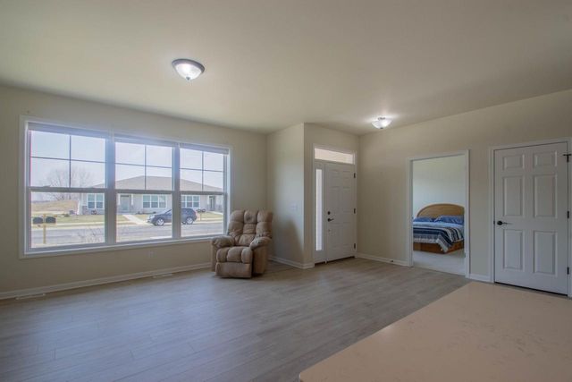 613 Hunter Oaks BOULEVARD, Watertown, WI 53094