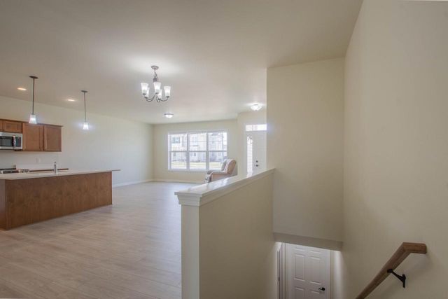 613 Hunter Oaks BOULEVARD, Watertown, WI 53094