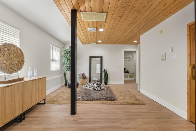 10 Terry Lane, Los Alamos, NM 87544