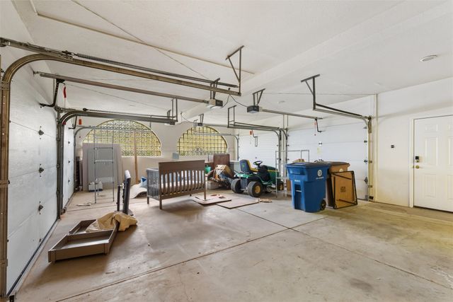 10 Terry Lane, Los Alamos, NM 87544