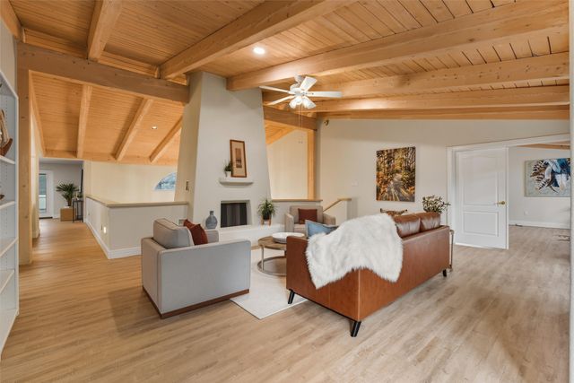 10 Terry Lane, Los Alamos, NM 87544