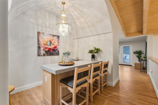 10 Terry Lane, Los Alamos, NM 87544