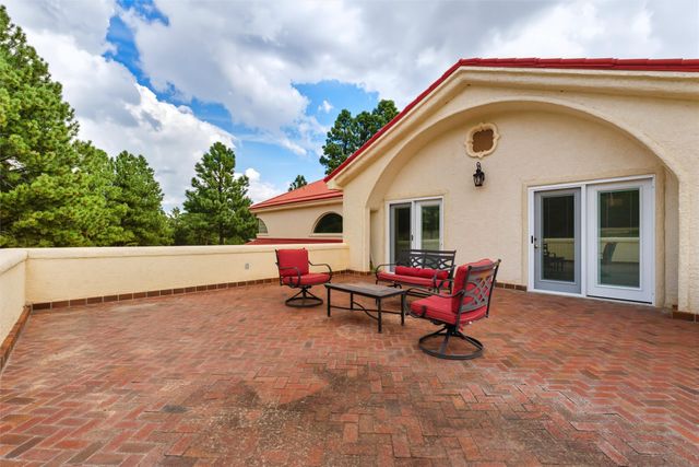 10 Terry Lane, Los Alamos, NM 87544