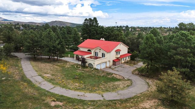 10 Terry Lane, Los Alamos, NM 87544