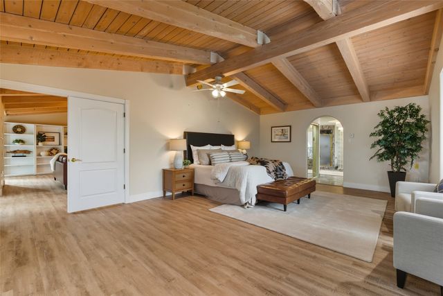 10 Terry Lane, Los Alamos, NM 87544