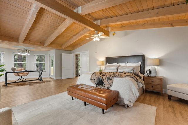 10 Terry Lane, Los Alamos, NM 87544