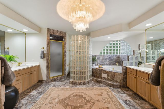 10 Terry Lane, Los Alamos, NM 87544