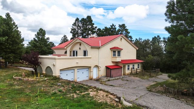 10 Terry Lane, Los Alamos, NM 87544