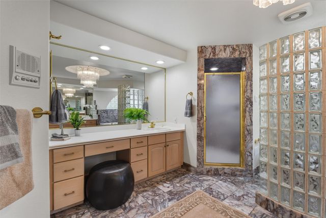 10 Terry Lane, Los Alamos, NM 87544