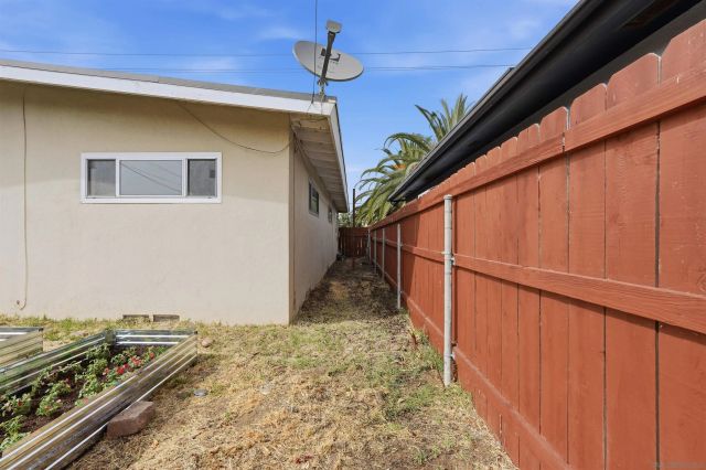 225 E Renette Ave, El Cajon, CA 92020
