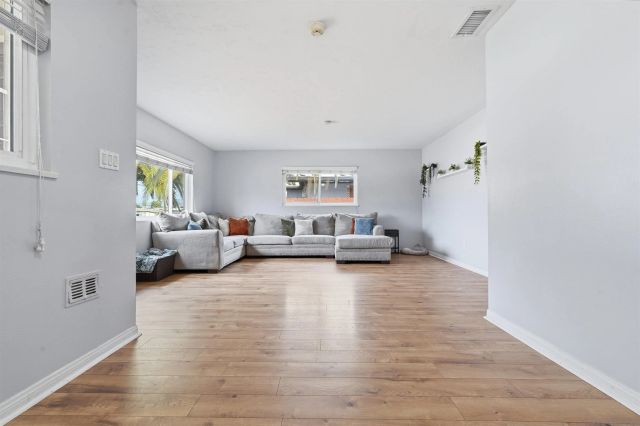 225 E Renette Ave, El Cajon, CA 92020