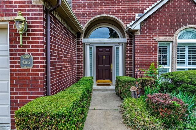 9305 N 101st East Avenue, Owasso, OK 74055