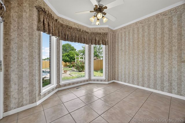 9305 N 101st East Avenue, Owasso, OK 74055