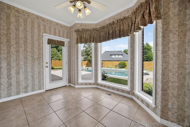 9305 N 101st East Avenue, Owasso, OK 74055