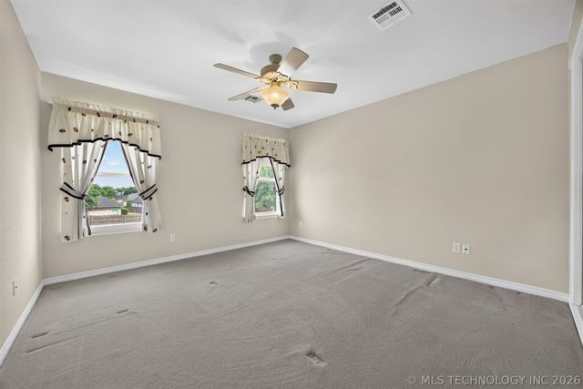 9305 N 101st East Avenue, Owasso, OK 74055