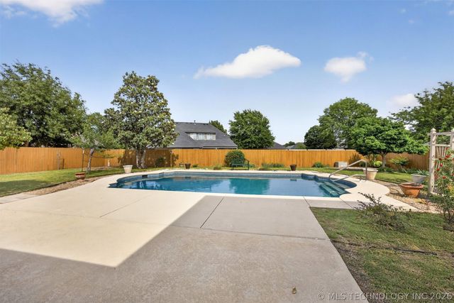 9305 N 101st East Avenue, Owasso, OK 74055
