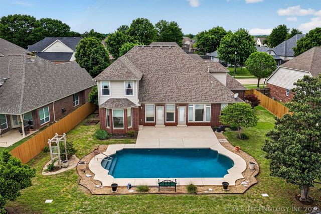 9305 N 101st East Avenue, Owasso, OK 74055