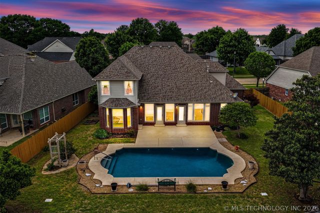 9305 N 101st East Avenue, Owasso, OK 74055