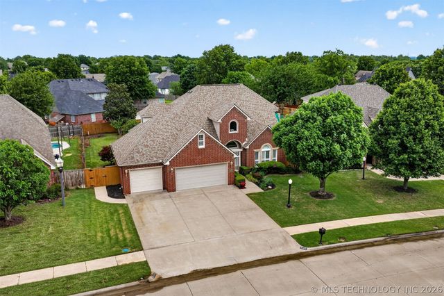 9305 N 101st East Avenue, Owasso, OK 74055