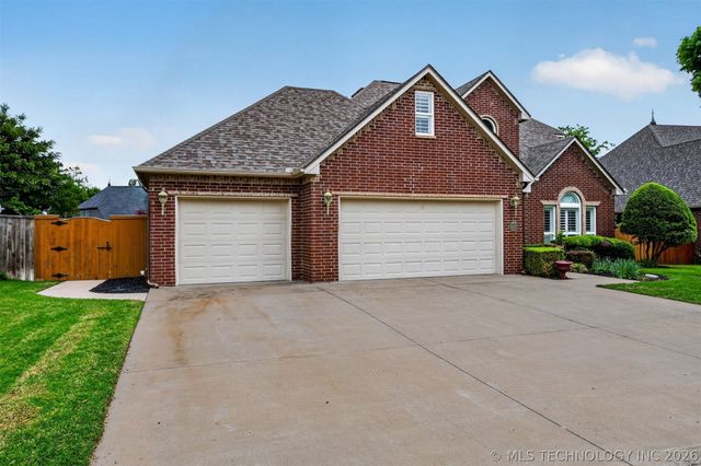 9305 N 101st East Avenue, Owasso, OK 74055