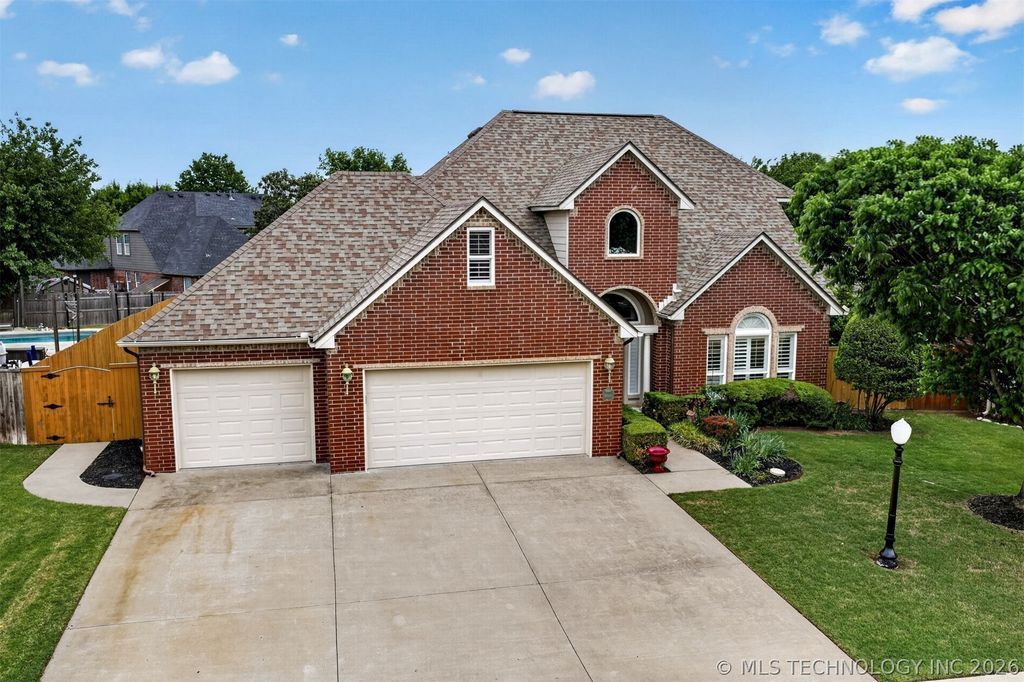 9305 N 101st East Avenue, Owasso, OK 74055