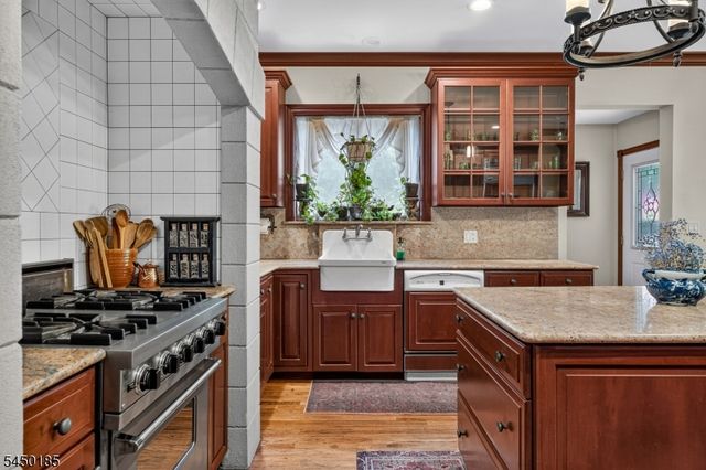 82 W 34Th St 2, Bayonne City, NJ 07002