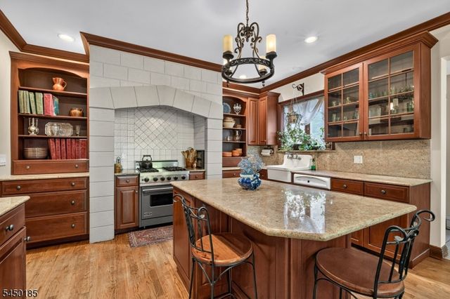 82 W 34Th St 2, Bayonne City, NJ 07002
