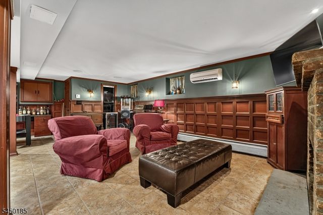 82 W 34Th St 2, Bayonne City, NJ 07002