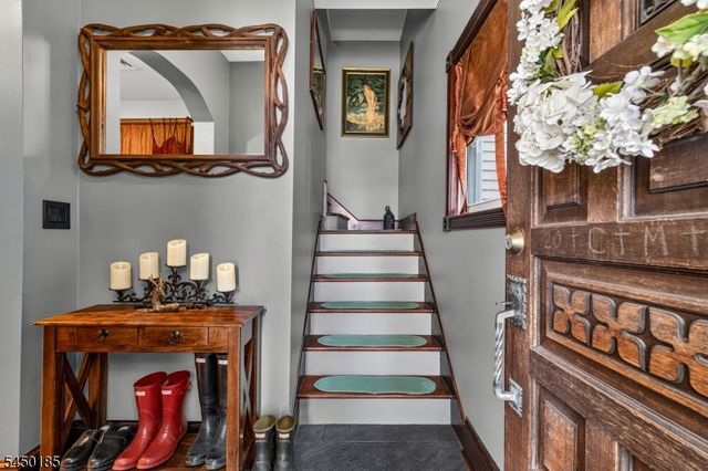 82 W 34Th St 2, Bayonne City, NJ 07002