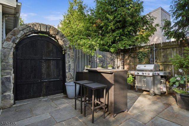 82 W 34Th St 2, Bayonne City, NJ 07002