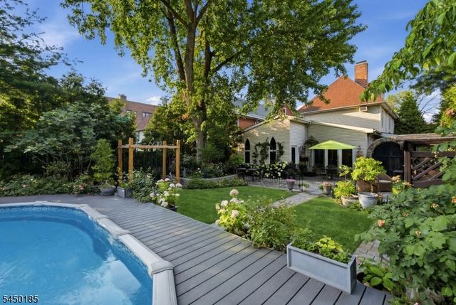 82 W 34Th St 2, Bayonne City, NJ 07002
