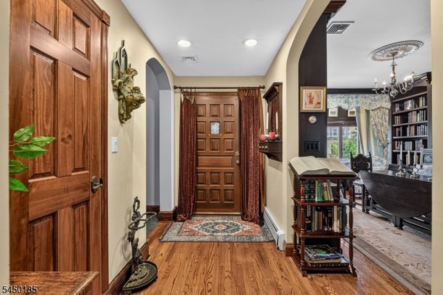 82 W 34Th St 2, Bayonne City, NJ 07002