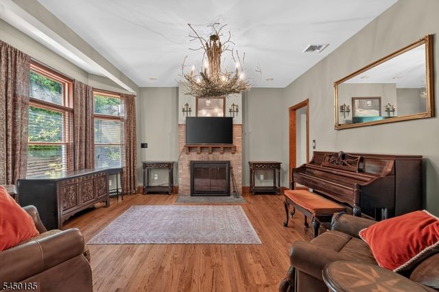 82 W 34Th St 2, Bayonne City, NJ 07002