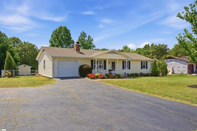 1481 Rainbow Lake Road, Inman, SC 29349