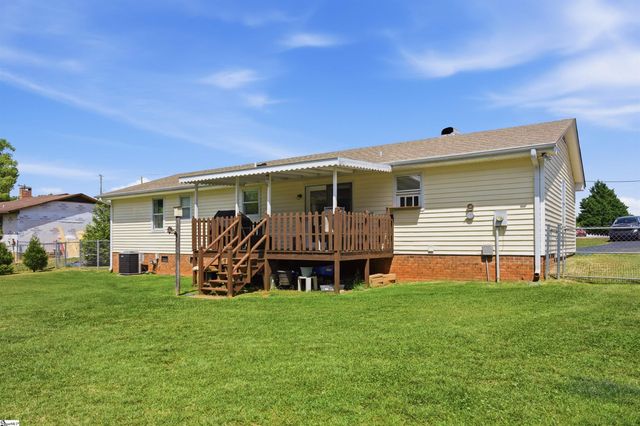 1481 Rainbow Lake Road, Inman, SC 29349