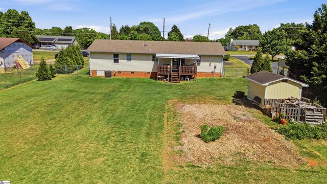 1481 Rainbow Lake Road, Inman, SC 29349