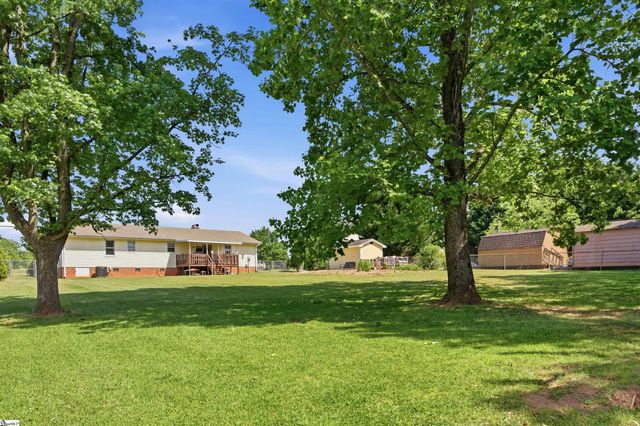 1481 Rainbow Lake Road, Inman, SC 29349